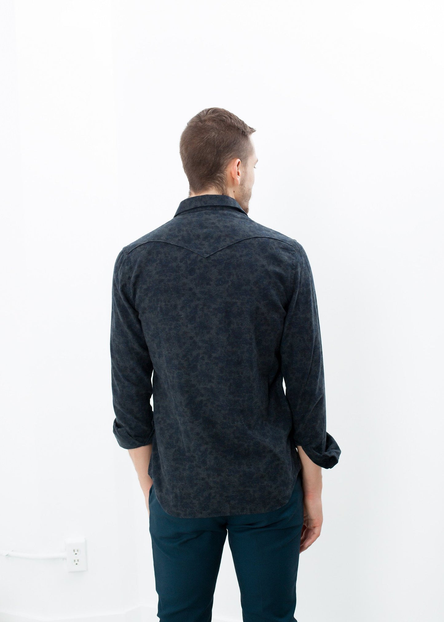 Western Arkansas Button-Up in Dark Hash Floralff cf b